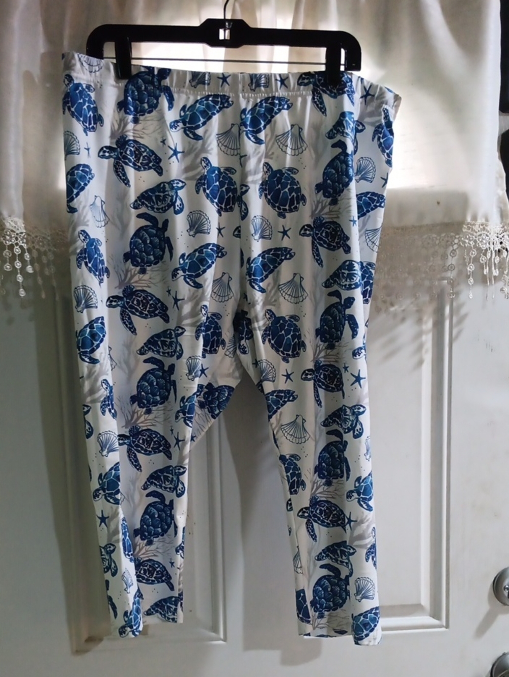 White Legging Capris with Blue Sea Turtle Print